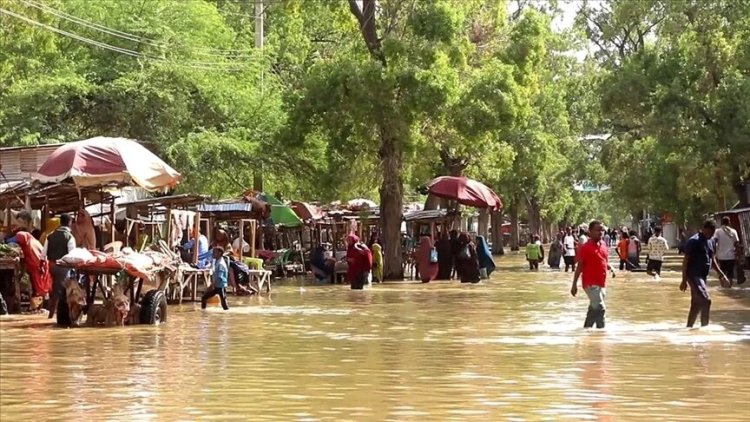 Somali'de şiddetli yağışlar nedeniyle en az 8 bin kişi evini terk etti