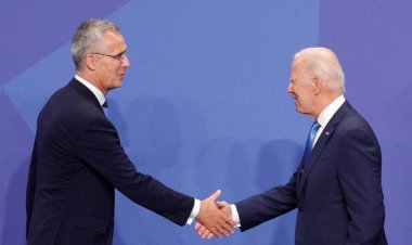 Biden'ın NATO Genel Sekreteri Stoltenberg ile görüşmesi ertelendi