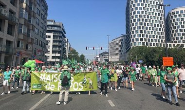 Brüksel'de sağlık sektörü çalışanlarından protesto