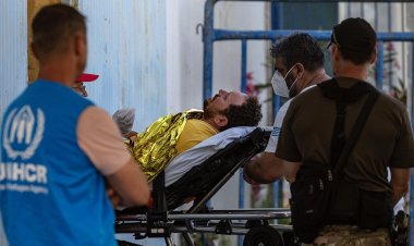 78 göçmenin öldüğü tekne faciasında ortaya çıkan bilgiler Yunan makamlarını yalanlıyor