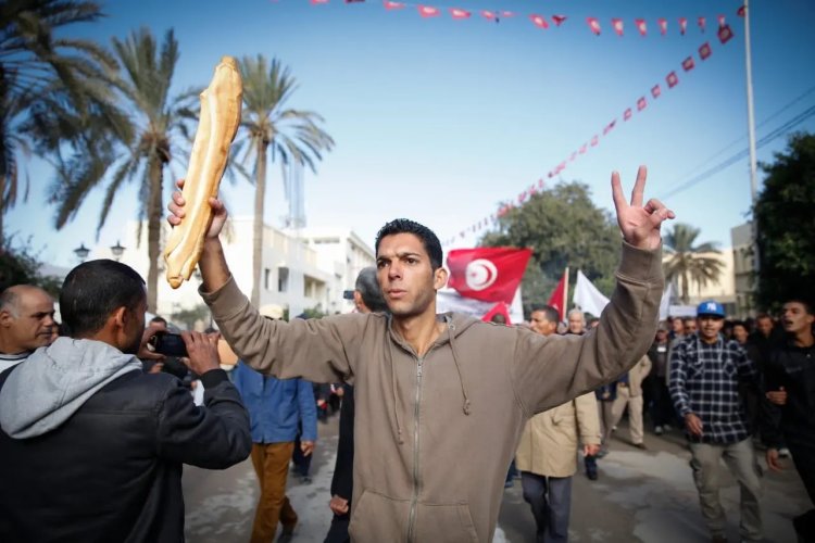 Tunus'un yeni diktatörü Said'in politikaları sonucu ekonomik kriz derinleşiyor