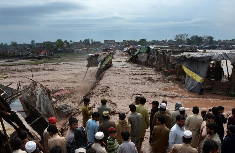 Pakistan'da muson yağmurları sebebiyle 10 kişi öldü