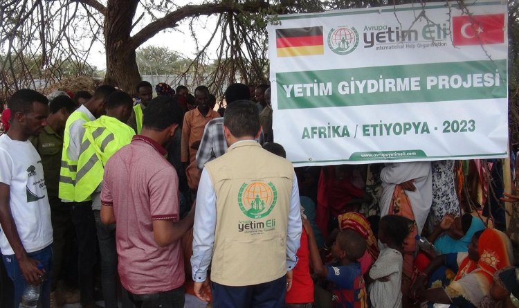 Avrupa Yetim Eli'nden Etiyopya'da giyim yardımı