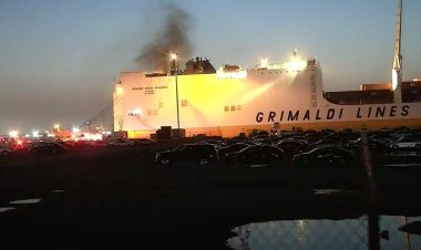 ABD'de gemide çıkan yangına müdahale eden itfaiyecilerden 2'si öldü, 5'i yaralandı