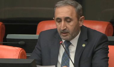 HÜDA PAR: Siyaset kurumuna düşen ders halkın gündeminden uzaklaşmamak, yanlışta ısrar etmemektir