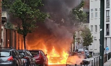 Fransa'nın Ulusal Günü'nde 255 araç kundaklandı