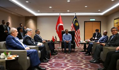 Bakan Fidan, Malezya Basbakanı Enver İbrahim ile görüştü