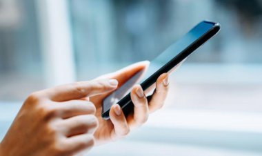 Fransızlar "telefondan gizlice görüntü ve ses kaydı almayı hedefleyen" tasarıdan endişeli