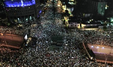 İşgalci İsrail'de yüz binlerce kişi hükümetin yargı düzenlemesine karşı yine sokaklara indi