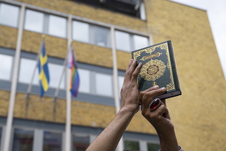 İsveç'te Kur'an-ı Kerim'e yönelik provokasyonlar üzerine Kamu Düzeni Yasası inceleniyor
