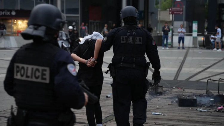 Fransa'daki gösterilerin bilançosu: 3 bin 200 gözaltı