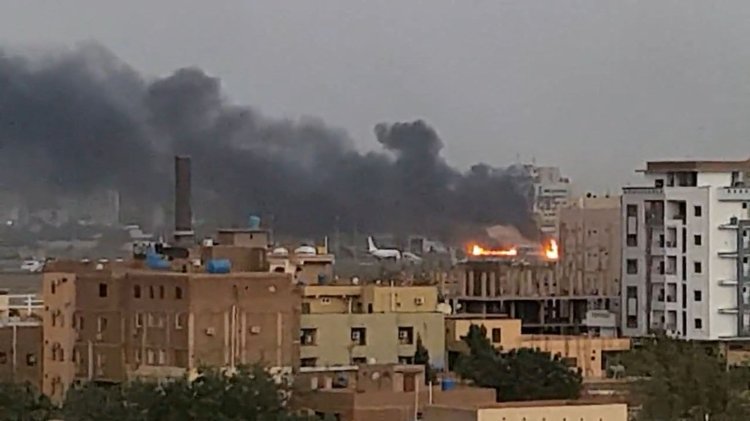 Sudan'ın başkenti Hartum'da şiddetli çatışmalar yaşandı