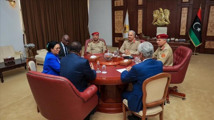 Afrika Birliğe Heyeti, Hafter ile Libya ulusal uzlaşısı üzerine görüştü