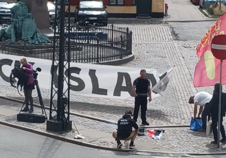 Yine polis korumasında Kur'an-ı Kerim'i yaktılar