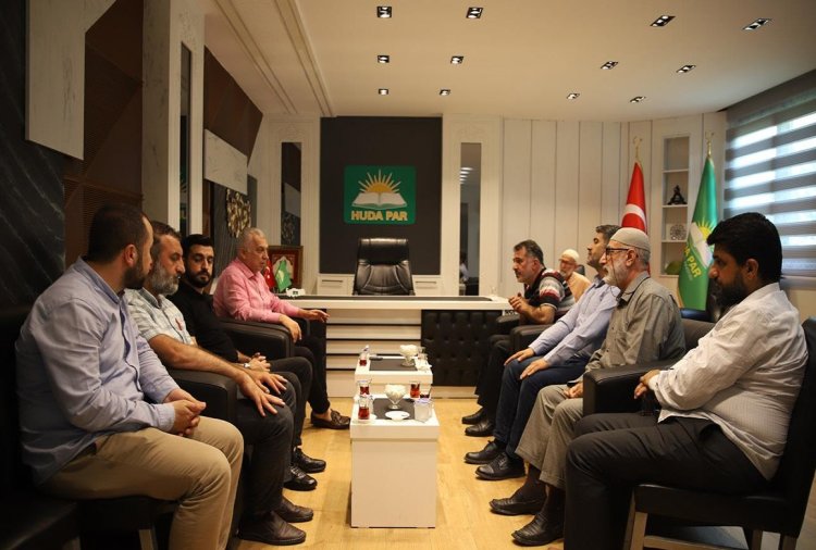 AK PARTİ MKYK Üyesi Külünk'ten HÜDA PAR Adana İl Başkanlığı'na taziye ziyareti