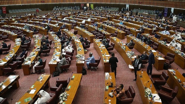 İİT, Kur'an-ı Kerim'e yönelik saldırılarla ilgili AB'ye heyet göndermeye karar verdi