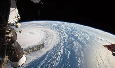 Rusya, askeri uydu taşıyan Soyuz roketini uzaya fırlattı