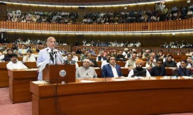 Pakistan'da Ulusal Meclisin yarın feshedilmesi bekleniyor