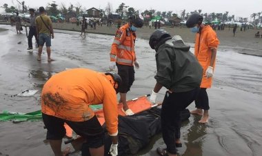 Arakanlı Müslümanları taşıyan tekne alabora oldu: 17 Ölü, 33 Kayıp