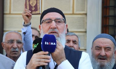 Molla Cemal Çınar: "Kur'an-ı Kerim'e sahip çıkmak zorundayız"