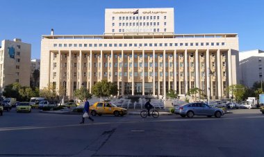 Suriye'de bir dolar 10 bin 300 Suriye lirası oldu