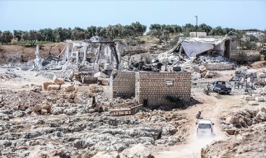 Ruslar İdlib'e saldırdı: 2 sivil öldü, 5 sivil yaralandı