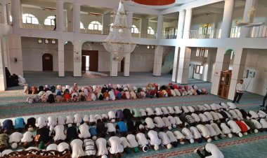 İdil'de yüzlerce çocuk namazla buluştu