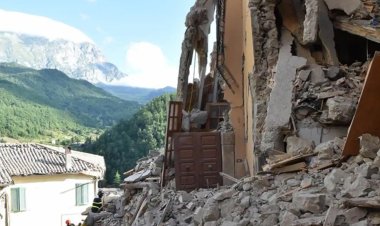 Fas'ta yüzlerce kişinin hayatını kaybettiği deprem sonrası 3 günlük yas ilan edildi