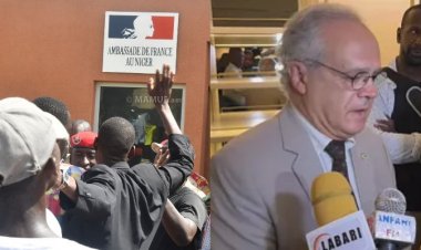 Nijer’i terk etmeyen Fransa Büyükelçisi Itte gözaltına alındı
