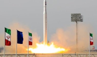 İran, üçüncü askeri görüntüleme uydusunu uzaya fırlattığını duyurdu
