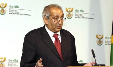 Güney Afrika'da ırkçılık karşıtı Müslüman aktivist Aziz Pahad hayatını kaybetti