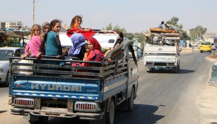 Suriye ordusu ve Rusya'nın İdlib'e saldırılarında bir haftada 6 binden fazla sivil yerinden oldu