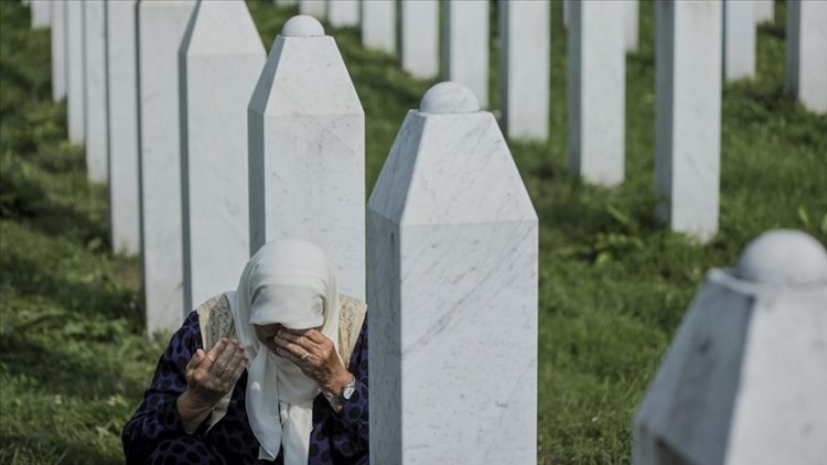 Srebrenitsa soykırımında savaş suçu işledikleri belirtilen 5 kişi gözaltına alındı