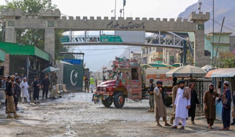 Pakistan, Afganistan ile kilit sınır kapısını yeniden açıyor