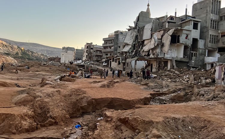 Sel felaketinin vurduğu Derne, hayalet şehir haline geldi