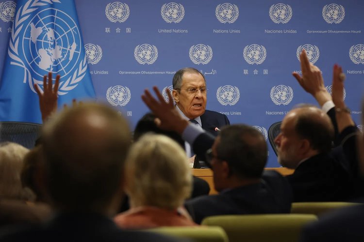 Lavrov: Tahıl girişimi konusunda BM Genel Sekreteri yalan söylemeye zorlandı