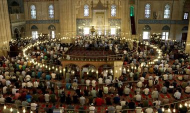 Peygamber Sevdalıları: Camilerimiz, toplumu manevi açıdan sağlıklı hale getirir