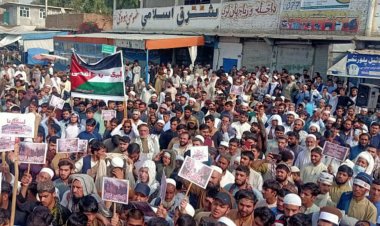 İran ve Afganistan'da yüzbinlerce Müslüman, siyonist barbarlığı tel'in etti