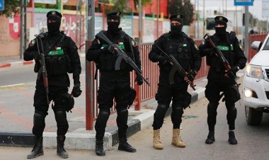 Kassam Tugayları 'insani gerekçelerle' ABD vatandaşı iki esiri serbest bıraktı