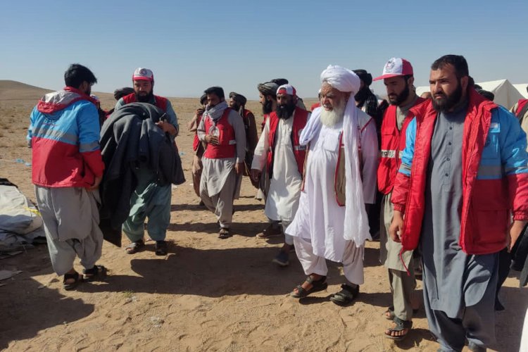 Afganistan depremzedelerin yaralarını sarmak için yoğun mesai harcıyor