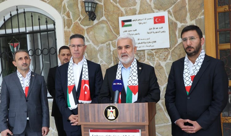 ​HÜDA PAR Genel Başkanı Yapıcıoğlu'ndan Filistin Büyükelçiliğine ziyaret