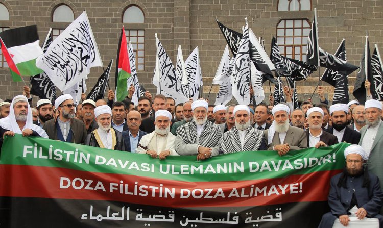 Diyarbakır'da bir araya gelen alimler: İslam ülkeleri Filistin'in yanında olduklarını beyan etmekten korkmamalı