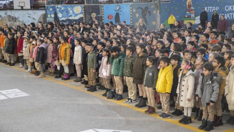 Türkiye'deki okullarda bugün Filistin'deki çocuklar için saygı duruşunda bulunulacak