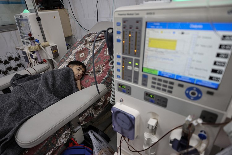 Gazze'de hastaneler yakıtsız kalırsa yüzlerce böbrek hastasının hayatı da tehlikede