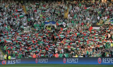 Filistin'e destek veren Celtic taraftarına engel