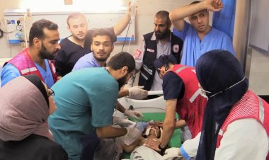 Siyonist rejimin kuşattığı Şifa Hastanesi Müdürü Ebu Selime: Ölüyoruz ve dünya buna sessiz kalıyor