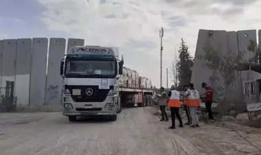 Filistin Kızılayı 155 kamyon yardımı daha teslim aldı