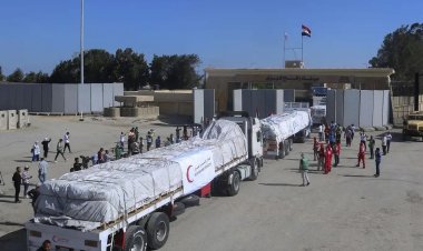 Gazze'ye insani yardım taşıyan 200 tır daha gönderildi