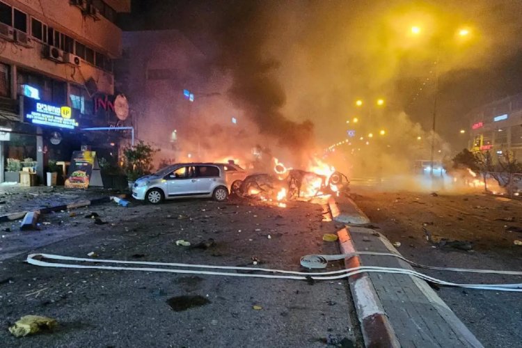 Lübnan'daki Kassam Tugayları Kiryat Şimona'yı füzelerle vurdu