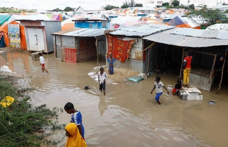 Somali'de seller nedeniyle  500 bin kişi evsiz kaldı